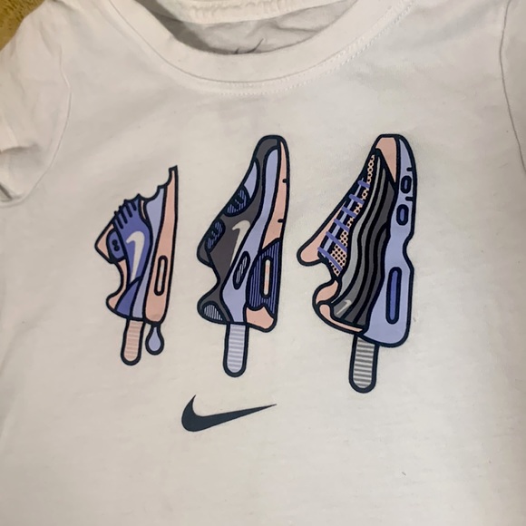 NIKE The Nike Tee shirt - Picture 2 of 7